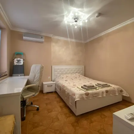 Robinzon 3bd Lux By Flat Mаnager Apartament