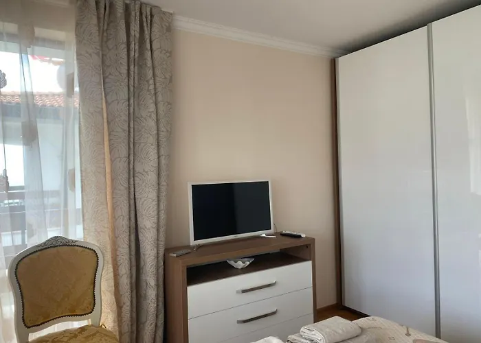 Robinzon 3bd Lux By Flat Mаnager Apartment Elenite